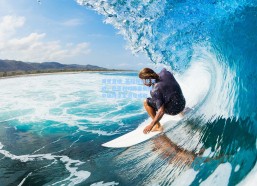 海星直播_英超保级生死战，伯恩利对阵富勒姆，中场搏杀定进攻成败