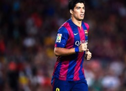 海星体育官网|卡拉格预言2026年足球双冠，阿森纳英超称霸，法国世界杯夺魁