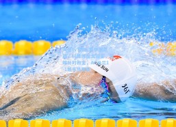 海星tv官网_意甲焦点战，科隆博反戈旧主，莱昂补时救主，AC米兰1-1憾平热那亚