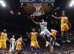 海星体育直播：阿尔贝托回归蓝鹰现转机，萨里成唯一钥匙，专访揭秘未来动向