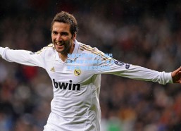 海星体育官网入口_姆巴佩金球梦再度搁浅，本赛季拼搏仍难逃空忙结局